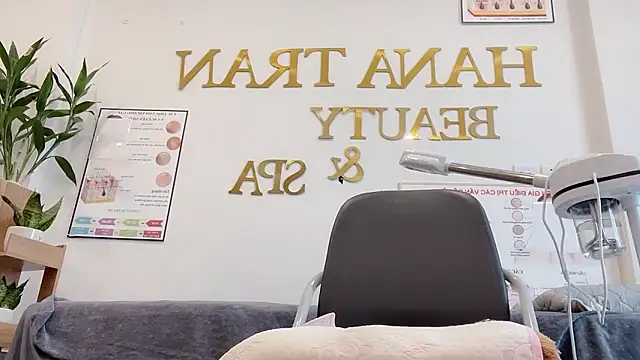 Snapshot of Katy_Bae chatting on 19, 11, 2025 Katy Bae online show from 19, 11, 2025