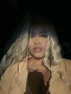 riri brunnete online show from 26, 6, 2026