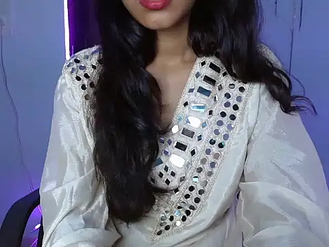 Snapshot of aayra_ chatting on 23, 7, 2026 aayra online show from 23, 7, 2026