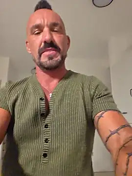 publicnakedman online show from 24, 7, 2026