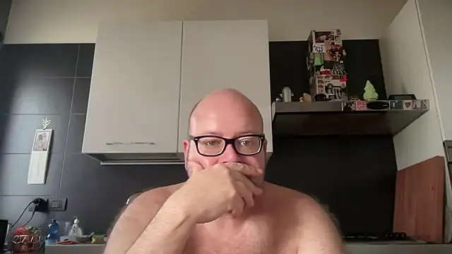 theitalianbear online show from 10, 9, 2025