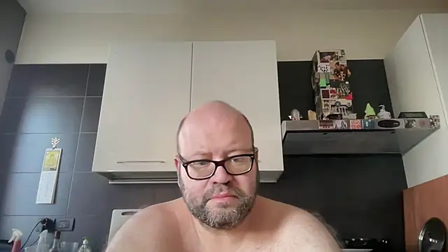Snapshot of theitalianbear chatting on 13, 6, 2026 theitalianbear online show from 13, 6, 2026