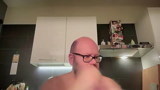 Snapshot of theitalianbear chatting on 17, 6, 2026 theitalianbear online show from 17, 6, 2026