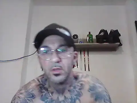 Snapshot of MagicStickBoy chatting on 10, 7, 2026 MagicStickBoy online show from 10, 7, 2026