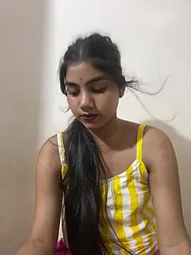 Snapshot of Aayesha_Rawat chatting on 28, 7, 2026 Aayesha Rawat online show from 28, 7, 2026