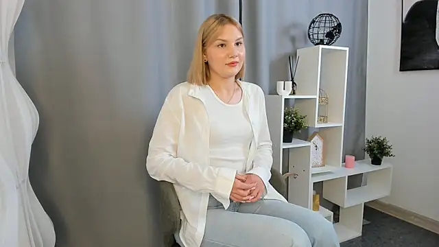 AmiraHofmeister online show from 27, 7, 2026