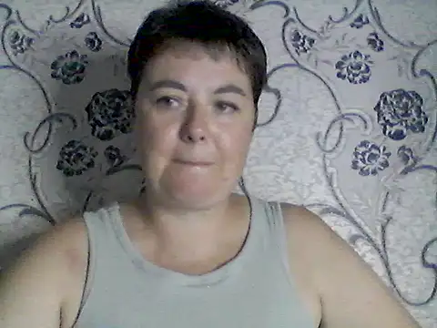 CherryLove7777 online show from 28, 7, 2026