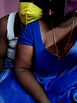 Snapshot of Tamil-couple696 chatting on 30, 7, 2026 Tamil-couple696 online show from 30, 7, 2026
