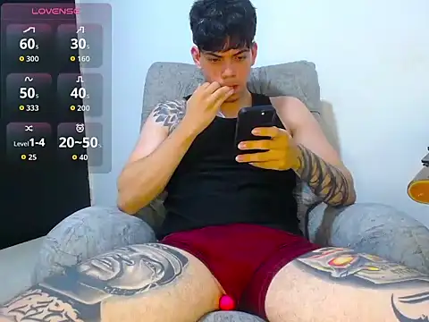 Snapshot of Tiaan_BigCock chatting on 4, 8, 2026 Tiaan BigCock online show from 4, 8, 2026