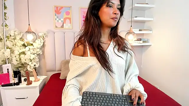 alessia  noir  online show from 27, 7, 2026