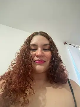 Snapshot of luania1 chatting on 5, 8, 2026 luania1 online show from 5, 8, 2026