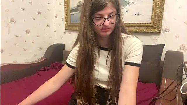 AngeOlia online show from 30, 7, 2026