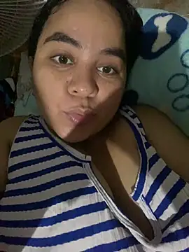 laura1999love online show from 31, 7, 2026