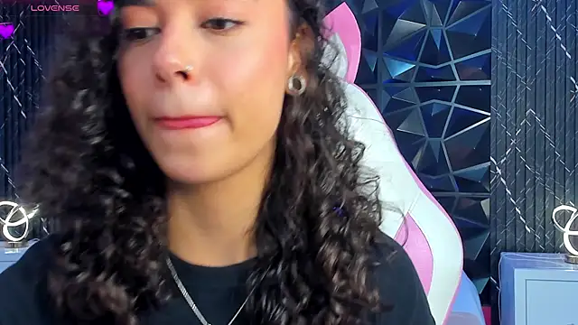 AliceStevens1  online show from 4, 8, 2026