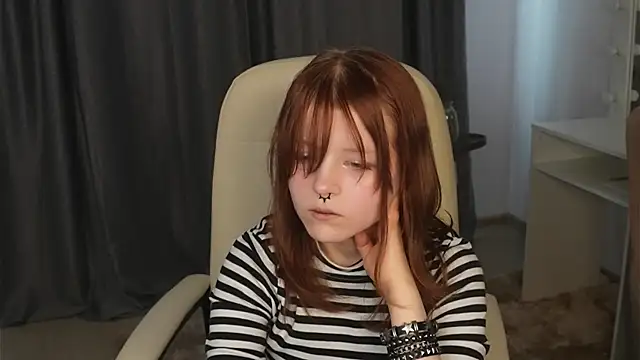 Snapshot of DanutaKauo chatting on 5, 8, 2026 DanutaKauo online show from 5, 8, 2026