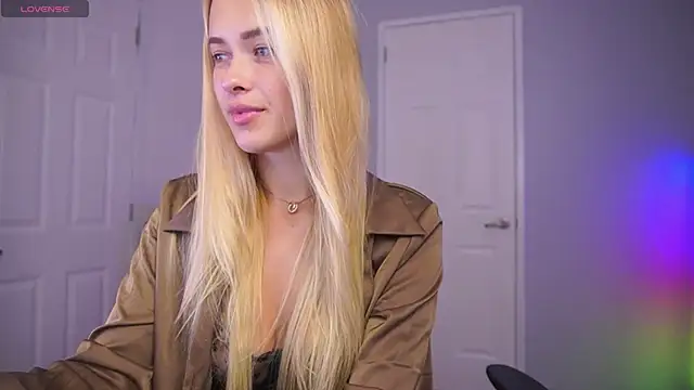 DanikaDillan online show from 14, 1, 2025