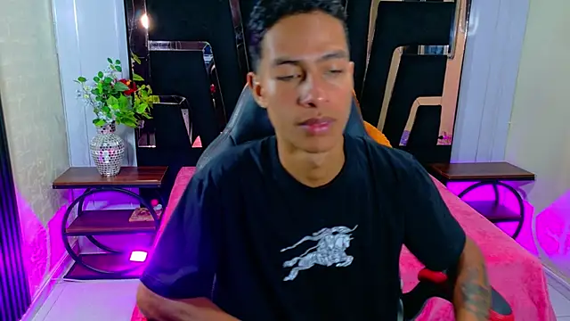 Lil Brownn online show from 4, 8, 2026