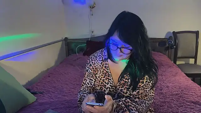 Snapshot of OxiGold chatting on 5, 8, 2026 OxiGold online show from 5, 8, 2026