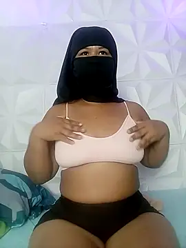 DALILAA CURVY online show from 4, 8, 2026