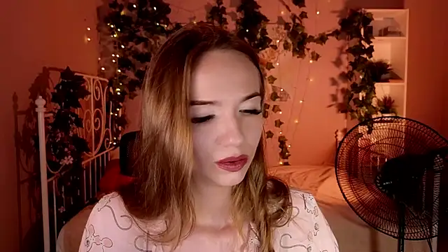 Snapshot of Cutie__Kitty chatting on 5, 8, 2026 Cutie Kitty online show from 5, 8, 2026
