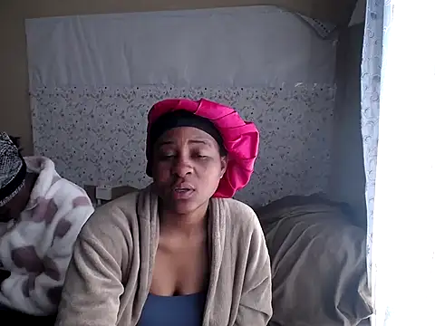 Snapshot of VelvetCherryXX chatting on 6, 8, 2026 VelvetCherryXX online show from 6, 8, 2026