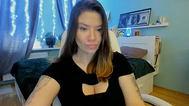 NickyBlein23 online show from 4, 12, 2024