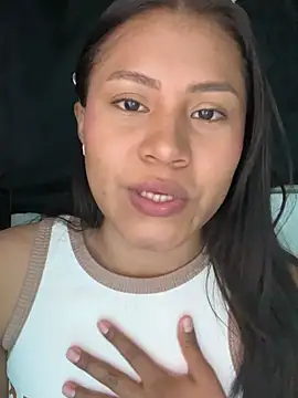 Snapshot of XCami_19 chatting on 10, 8, 2026 XCami 19 online show from 10, 8, 2026