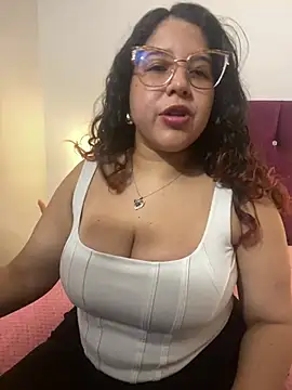 Snapshot of shara_ chatting on 28, 2, 2025 shara  online show from 28, 2, 2025