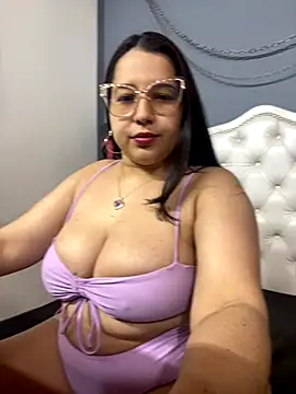Snapshot of shara_ chatting on 14, 9, 2025 shara  online show from 14, 9, 2025