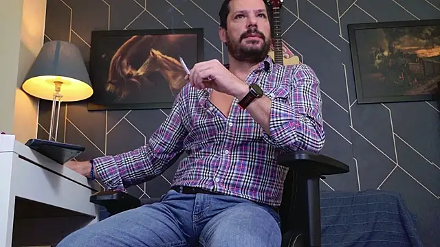 Snapshot of ChrisKox chatting on 14, 11, 2025 ChrisKox online show from 14, 11, 2025