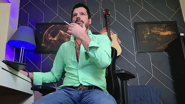 Snapshot of ChrisKox chatting on 29, 11, 2025 ChrisKox online show from 29, 11, 2025