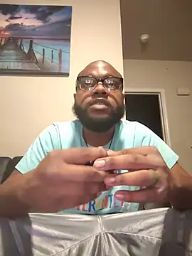 Snapshot of BigHunchoDick chatting on 13, 6, 2026 BigHunchoDick online show from 13, 6, 2026
