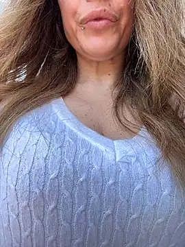 Snapshot of sexylenia chatting on 5, 4, 2026 sexylenia online show from 5, 4, 2026