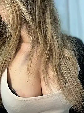 sexylenia online show from 30, 4, 2026