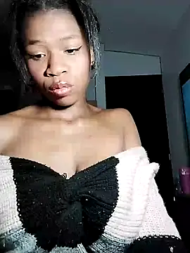 Snapshot of angel_allis chatting on 4, 12, 2024 angel allis online show from 4, 12, 2024