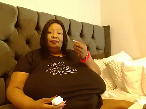 Snapshot of nancy111 chatting on 14, 9, 2025 nancy111 online show from 14, 9, 2025