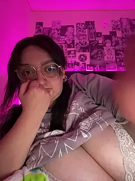 Snapshot of aliceayres797 chatting on 14, 9, 2025 aliceayres797 online show from 14, 9, 2025