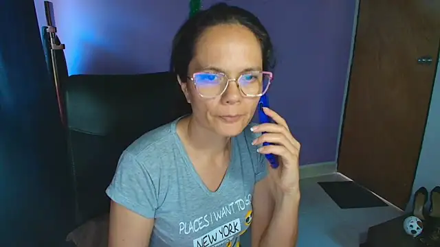 Snapshot of Nattyslave4U chatting on 11, 9, 2025 Nattyslave4U online show from 11, 9, 2025