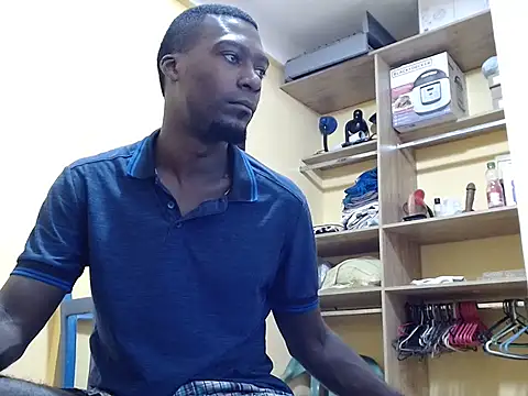 Snapshot of kurtbigcock chatting on 13, 9, 2025 kurtbigcock online show from 13, 9, 2025