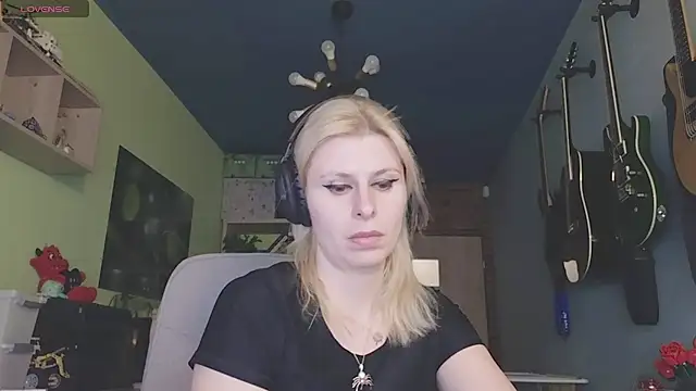 Snapshot of karmija chatting on 18, 2, 2025 karmija online show from 18, 2, 2025