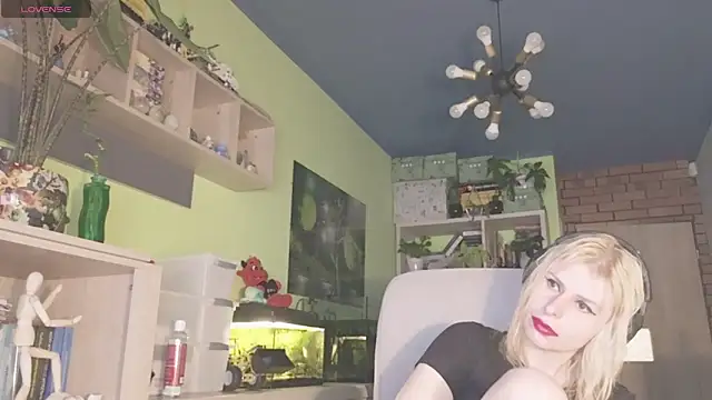 Snapshot of karmija chatting on 13, 3, 2025 karmija online show from 13, 3, 2025