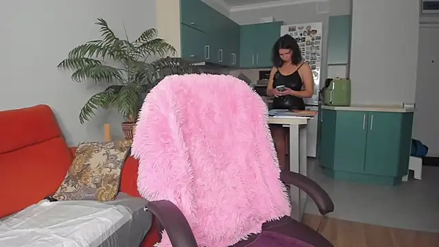 Snapshot of ChristinaGlory chatting on 14, 1, 2025 ChristinaGlory online show from 14, 1, 2025