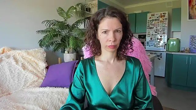 ChristinaGlory online show from 8, 5, 2026