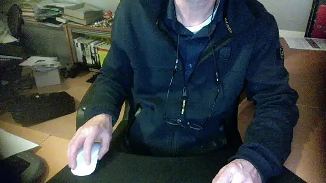 Snapshot of outlaw200 chatting on 2, 12, 2024 outlaw200 online show from 2, 12, 2024