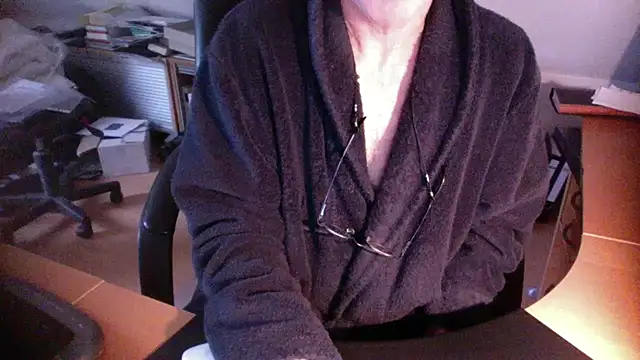 Snapshot of outlaw200 chatting on 29, 12, 2024 outlaw200 online show from 29, 12, 2024