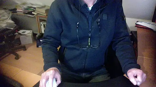 Snapshot of outlaw200 chatting on 7, 1, 2025 outlaw200 online show from 7, 1, 2025