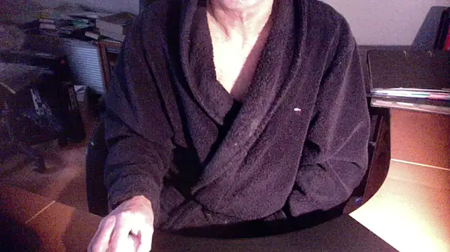 Snapshot of outlaw200 chatting on 16, 1, 2025 outlaw200 online show from 16, 1, 2025