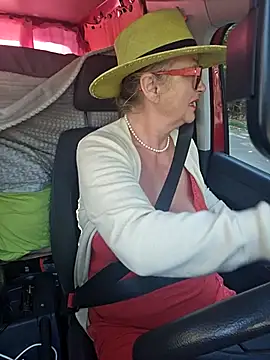 MucMilf59 online show from 19, 9, 2025