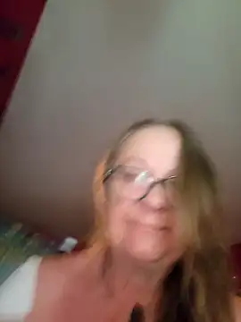 Snapshot of MucMilf59 chatting on 17, 4, 2026 MucMilf59 online show from 17, 4, 2026