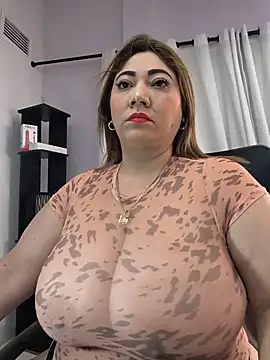 Snapshot of kendra_fire chatting on 24, 6, 2026 kendra fire online show from 24, 6, 2026